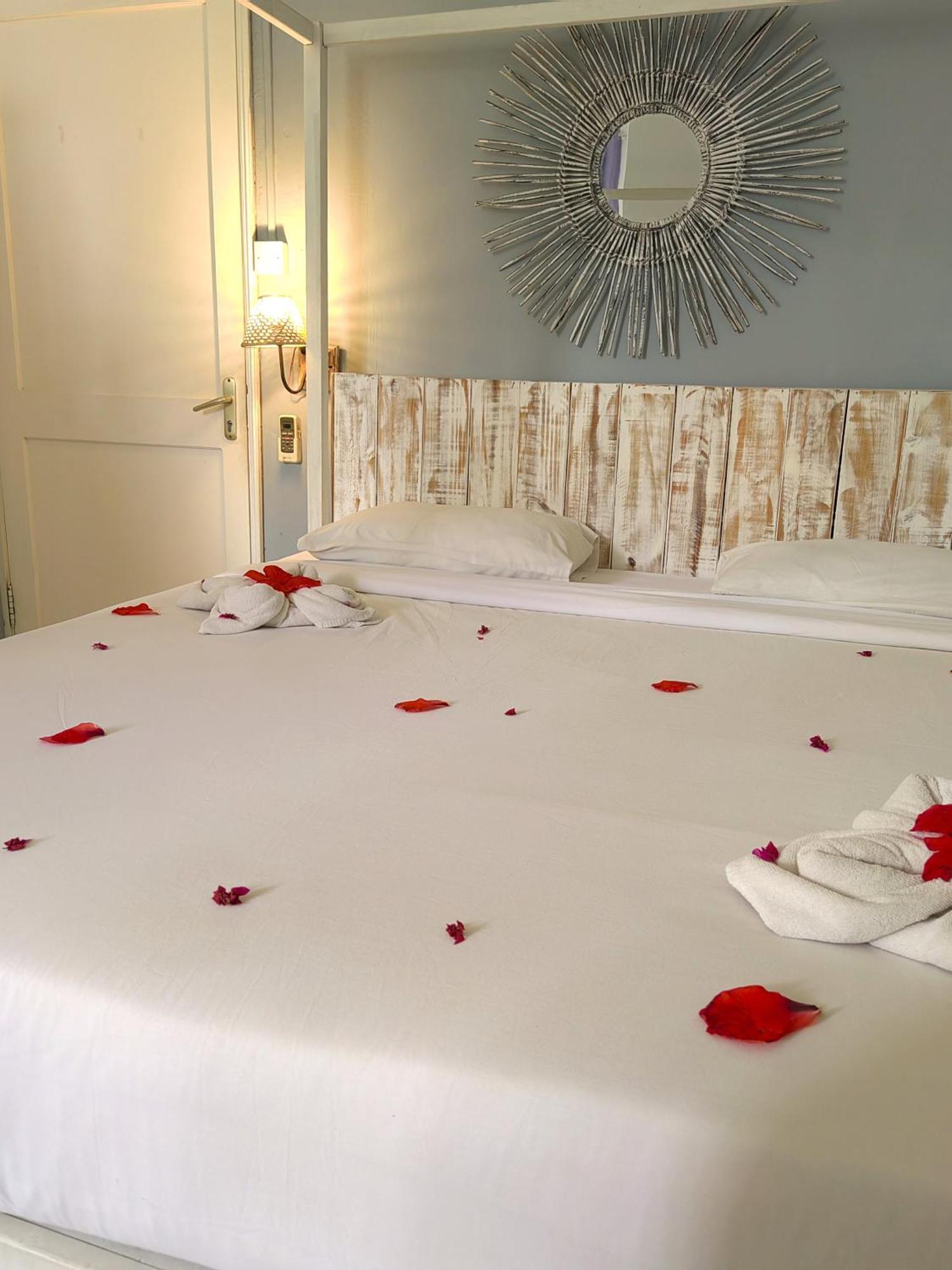 Cocotiers Hotel - Rodrigues Port Mathurin Buitenkant foto